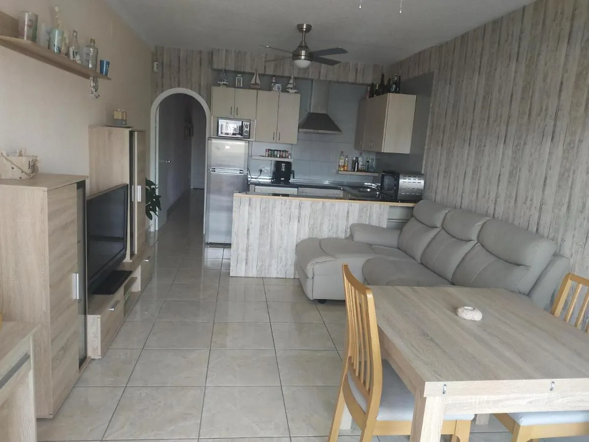 Apartament 3 Persones Amb Piscina Comunitaria Terrassa Amb Vistes Canal I Llac St Maurici Empuriabrava Espagne